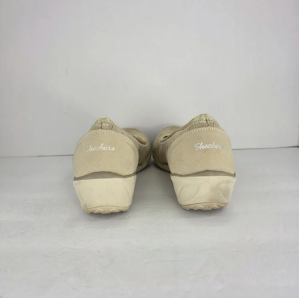 Skechers Relaxed Fit Savvy Women’s Beige Loafer Slip On Comfort Wedge  Size 9 - Picture 9 of 14